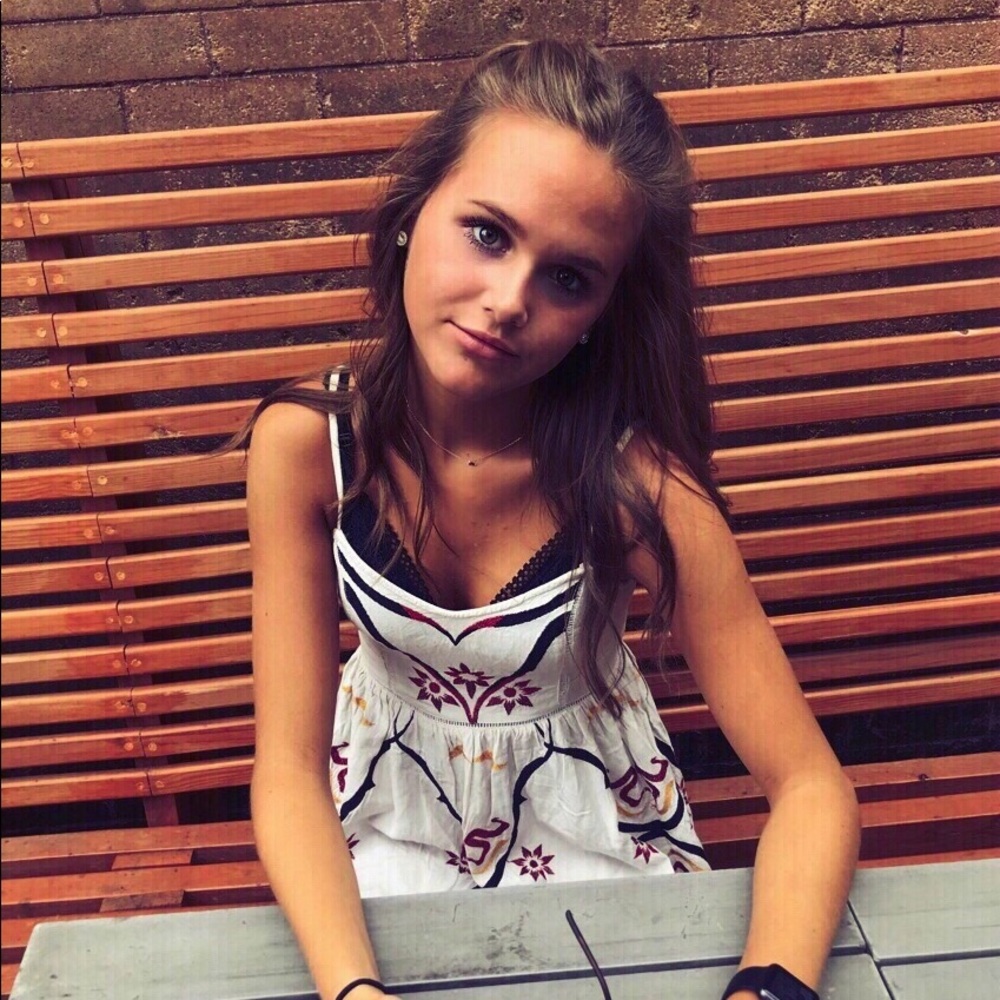 Meet your Posher, Abby